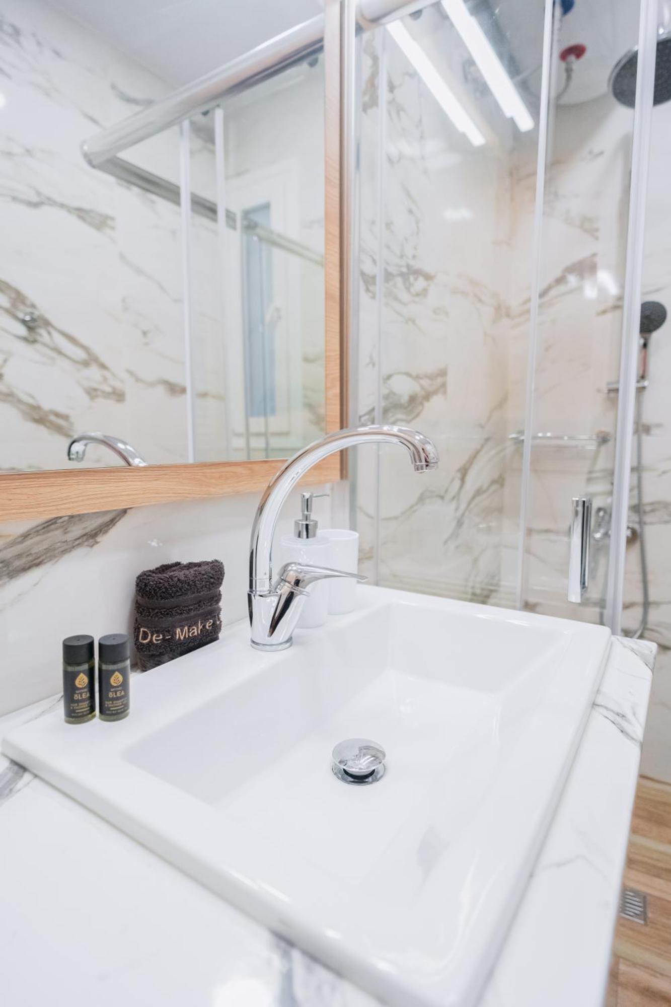 Ethra Suite 1 볼로스 외부 사진
